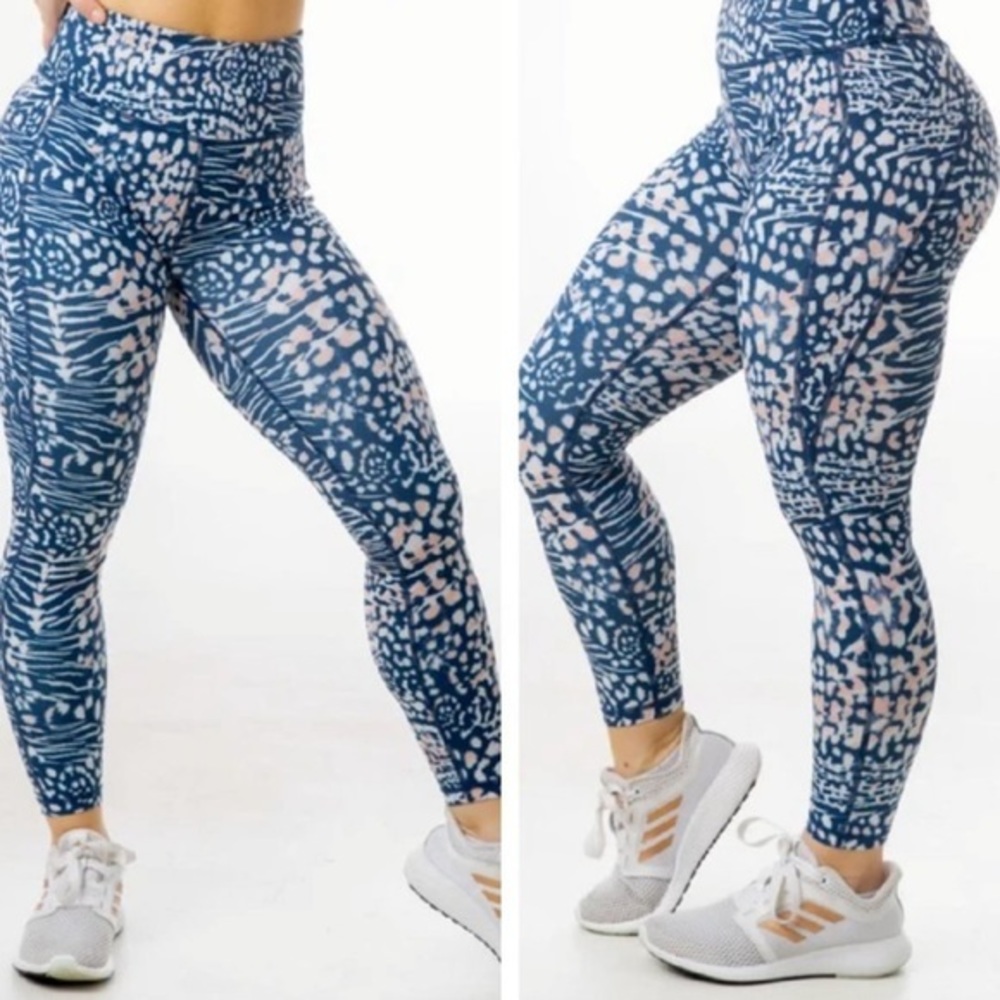 Curves N Combatboots Empowered V4 Navy Blue Animal Print Leggings Size XXL